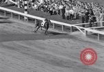 Standbild Preakness Stakes gewonnen durch Zitat mit Jockey Arcaro bis Baltimore Maryland USA, 1948, aus Sekunde 55 historischem Filmmaterial Videoclip 65675035703