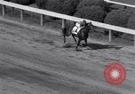 Standbild Preakness Stakes gewonnen durch Zitat mit Jockey Arcaro bis Baltimore Maryland USA, 1948, aus Sekunde 61 historischem Filmmaterial Videoclip 65675035703