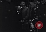 Standbild Neville Chamberlain behebt Tschechoslowakischen problem London England Vereinigtes Königreich, 1938, aus Sekunde 16 historischem Filmmaterial Videoclip 65675035704