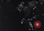 Standbild Neville Chamberlain behebt Tschechoslowakischen problem London England Vereinigtes Königreich, 1938, aus Sekunde 17 historischem Filmmaterial Videoclip 65675035704