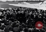 Standbild Neville Chamberlain behebt Tschechoslowakischen problem London England Vereinigtes Königreich, 1938, aus Sekunde 29 historischem Filmmaterial Videoclip 65675035704