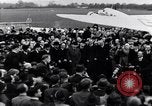 Standbild Neville Chamberlain behebt Tschechoslowakischen problem London England Vereinigtes Königreich, 1938, aus Sekunde 30 historischem Filmmaterial Videoclip 65675035704