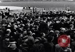 Standbild Neville Chamberlain behebt Tschechoslowakischen problem London England Vereinigtes Königreich, 1938, aus Sekunde 33 historischem Filmmaterial Videoclip 65675035704