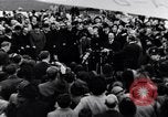 Standbild Neville Chamberlain behebt Tschechoslowakischen problem London England Vereinigtes Königreich, 1938, aus Sekunde 36 historischem Filmmaterial Videoclip 65675035704