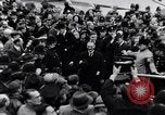 Standbild Neville Chamberlain behebt Tschechoslowakischen problem London England Vereinigtes Königreich, 1938, aus Sekunde 38 historischem Filmmaterial Videoclip 65675035704
