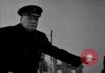 Standbild Winston und Lady Churchill besuchen bombardiert Bereich in Plymouth England Plymouth England, 1942, aus Sekunde 3 historischem Filmmaterial Videoclip 65675035709