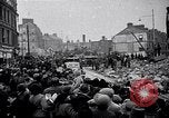Standbild Winston und Lady Churchill besuchen bombardiert Bereich in Plymouth England Plymouth England, 1942, aus Sekunde 12 historischem Filmmaterial Videoclip 65675035709