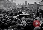 Standbild Winston und Lady Churchill besuchen bombardiert Bereich in Plymouth England Plymouth England, 1942, aus Sekunde 13 historischem Filmmaterial Videoclip 65675035709