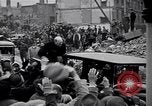 Standbild Winston und Lady Churchill besuchen bombardiert Bereich in Plymouth England Plymouth England, 1942, aus Sekunde 19 historischem Filmmaterial Videoclip 65675035709