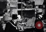 Image Winston Churchill zone bombardée de Grande-Bretagne de visite Royaume-Uni, 1942, de la seconde 6 séquences d'archives historiques vidéo 65675035710