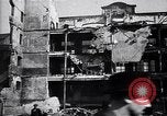 Image Winston Churchill zone bombardée de Grande-Bretagne de visite Royaume-Uni, 1942, de la seconde 8 séquences d'archives historiques vidéo 65675035710