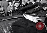 Image Winston Churchill zone bombardée de Grande-Bretagne de visite Royaume-Uni, 1942, de la seconde 33 séquences d'archives historiques vidéo 65675035710