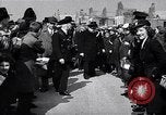 Image Winston Churchill zone bombardée de Grande-Bretagne de visite Royaume-Uni, 1942, de la seconde 34 séquences d'archives historiques vidéo 65675035710