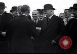 Image Neville Chamberlain mouches de Londres à Munich London England Royaume-Uni, 1938, de la seconde 15 séquences d'archives historiques vidéo 65675035711