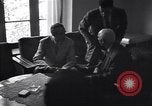 Standbild W Averell Harriman Teheran Iran, 1951, aus Sekunde 43 historischem Filmmaterial Videoclip 65675035718