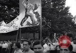 Standbild iranischen Demonstration für die Verstaatlichung der Anglo-Iranian Oil Company Teheran Iran, 1951, aus Sekunde 3 historischem Filmmaterial Videoclip 65675035719