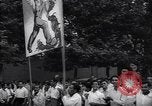 Standbild iranischen Demonstration für die Verstaatlichung der Anglo-Iranian Oil Company Teheran Iran, 1951, aus Sekunde 5 historischem Filmmaterial Videoclip 65675035719