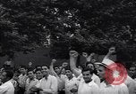 Standbild iranischen Demonstration für die Verstaatlichung der Anglo-Iranian Oil Company Teheran Iran, 1951, aus Sekunde 7 historischem Filmmaterial Videoclip 65675035719