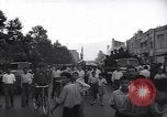 Standbild iranischen Demonstration für die Verstaatlichung der Anglo-Iranian Oil Company Teheran Iran, 1951, aus Sekunde 20 historischem Filmmaterial Videoclip 65675035719