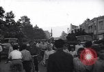 Standbild iranischen Demonstration für die Verstaatlichung der Anglo-Iranian Oil Company Teheran Iran, 1951, aus Sekunde 22 historischem Filmmaterial Videoclip 65675035719