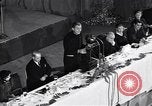 Standbild Christopher Sprecher katholische Priester New York United States USA, 1951, aus Sekunde 16 historischem Filmmaterial Videoclip 65675035727