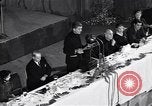 Standbild Christopher Sprecher katholische Priester New York United States USA, 1951, aus Sekunde 25 historischem Filmmaterial Videoclip 65675035727