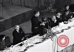 Standbild Christopher Sprecher katholische Priester New York United States USA, 1951, aus Sekunde 39 historischem Filmmaterial Videoclip 65675035727
