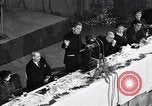 Standbild Christopher Sprecher katholische Priester New York United States USA, 1951, aus Sekunde 41 historischem Filmmaterial Videoclip 65675035727