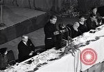 Standbild Christopher Sprecher katholische Priester New York United States USA, 1951, aus Sekunde 53 historischem Filmmaterial Videoclip 65675035727