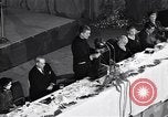 Standbild Christopher Sprecher katholische Priester New York United States USA, 1951, aus Sekunde 56 historischem Filmmaterial Videoclip 65675035727