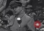 Standbild Douglas MacArthur Rede Jackson Mississippi USA, 1952, aus Sekunde 27 historischem Filmmaterial Videoclip 65675035732