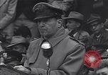Standbild Douglas MacArthur Rede Jackson Mississippi USA, 1952, aus Sekunde 56 historischem Filmmaterial Videoclip 65675035732
