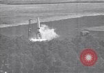 Standbild Missile Flight Test Peenemunde Deutschland, 1942, aus Sekunde 57 historischem Filmmaterial Videoclip 65675035734