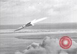 Standbild Missile Flight Test Peenemunde Deutschland, 1942, aus Sekunde 62 historischem Filmmaterial Videoclip 65675035734