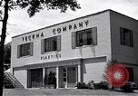 Immagine di Teckna Plastica e Kimble Glass Company Long Island New York USA, 1945, secondo 38 filmato di repertorio 65675035748
