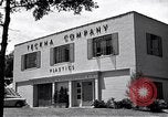Immagine di Teckna Plastica e Kimble Glass Company Long Island New York USA, 1945, secondo 46 filmato di repertorio 65675035748