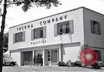 Immagine di Teckna Plastica e Kimble Glass Company Long Island New York USA, 1945, secondo 51 filmato di repertorio 65675035748