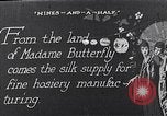Standbild wicklung der Thread auf Spulen einer Mühle United States USA, 1920, aus Sekunde 11 historischem Filmmaterial Videoclip 65675035760