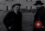 Immagine di Lenin con Mikhail Kalinin Mosca Russia, 1918, secondo 22 filmato di repertorio 65675035763
