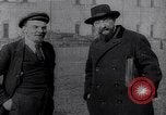Immagine di Lenin con Mikhail Kalinin Mosca Russia, 1918, secondo 23 filmato di repertorio 65675035763