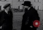 Immagine di Lenin con Mikhail Kalinin Mosca Russia, 1918, secondo 29 filmato di repertorio 65675035763
