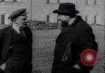 Immagine di Lenin con Mikhail Kalinin Mosca Russia, 1918, secondo 30 filmato di repertorio 65675035763