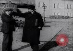 Immagine di Lenin con Mikhail Kalinin Mosca Russia, 1918, secondo 41 filmato di repertorio 65675035763