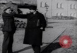 Immagine di Lenin con Mikhail Kalinin Mosca Russia, 1918, secondo 42 filmato di repertorio 65675035763