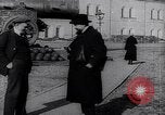 Immagine di Lenin con Mikhail Kalinin Mosca Russia, 1918, secondo 49 filmato di repertorio 65675035763