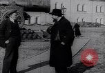 Immagine di Lenin con Mikhail Kalinin Mosca Russia, 1918, secondo 52 filmato di repertorio 65675035763