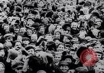 Standbild Lenins Anhänger Russland, 1920, aus Sekunde 7 historischem Filmmaterial Videoclip 65675035765