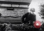 Standbild Lenins Anhänger Russland, 1920, aus Sekunde 13 historischem Filmmaterial Videoclip 65675035765