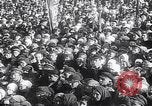 Standbild Lenins Anhänger Russland, 1920, aus Sekunde 18 historischem Filmmaterial Videoclip 65675035765
