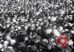 Standbild Lenins Anhänger Russland, 1920, aus Sekunde 20 historischem Filmmaterial Videoclip 65675035765